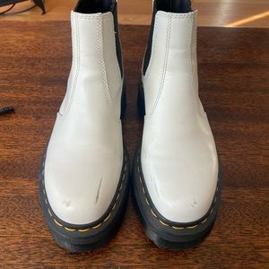 2976 Chelsea boots Dr martens